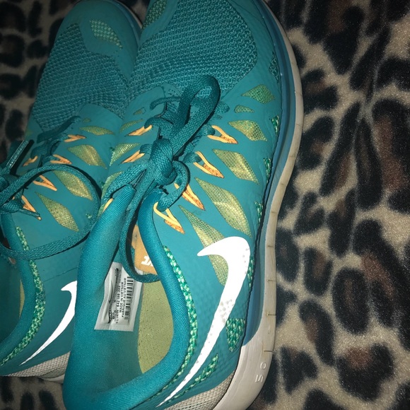 Nike running shoes - Picture 2 of 3